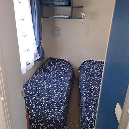 Mobil-home Climatise A Oleron Holiday home *